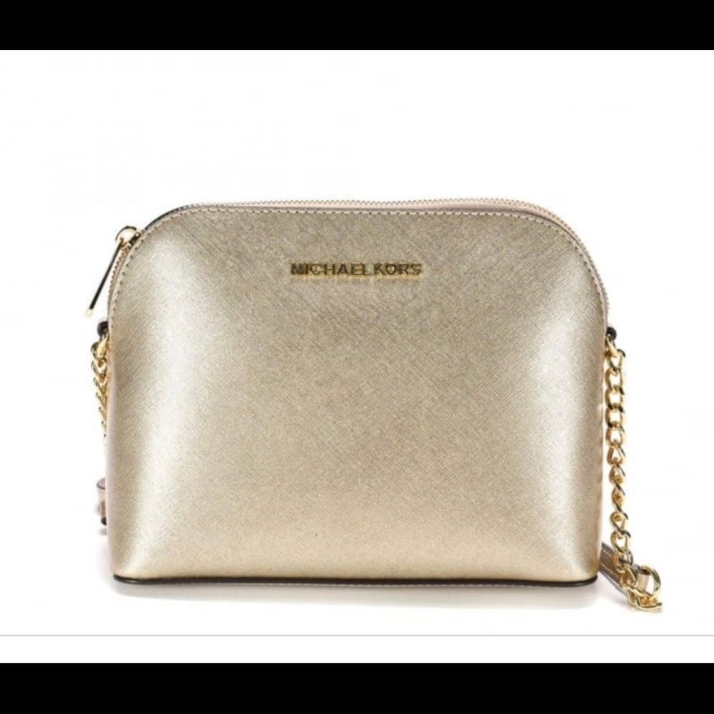 Michael kors shoulder bag brand new with tag on